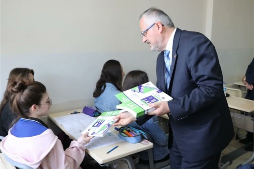 BAŞKAN KILIÇ’TAN ÜNİVERSİTE ADAYLARINA TAM DESTEK