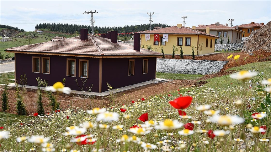 Nurdağı’nda Köy Tipi Kalıcı Afet Konutlarına Depremzedeler Yerleşmeye Başladı