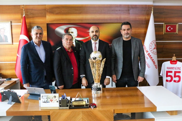 Samsun Spor Kulübü, Şampiyonluk Kupasını Sağlık Müdürlüğü’ne götürdü