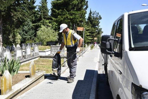 BÜYÜKŞEHİR’DEN MEZARLIKLARDA TİTİZ HAZIRLIK