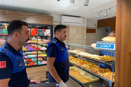 BAFRA’DA FIRINLAR DENETLENDİ