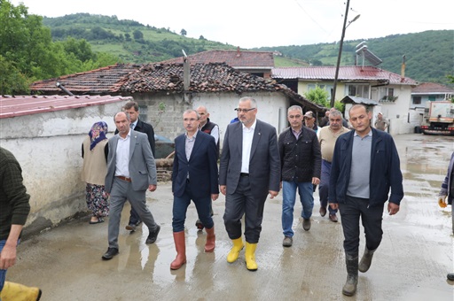 BAFRA BELEDİYESİ SEL BÖLGESİNDE TEYAKKUZDA