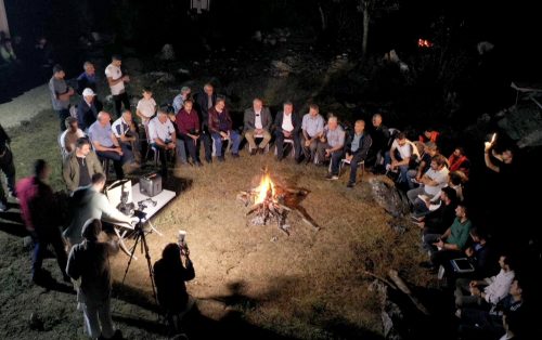 BAŞKAN DEMİR’DEN YOL YAPIM EKİPLERİYLE GECE MESAİSİ