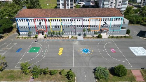 BÜYÜKŞEHİR’DEN OKUL BAHÇELERİNE ESTETİK DOKUNUŞ