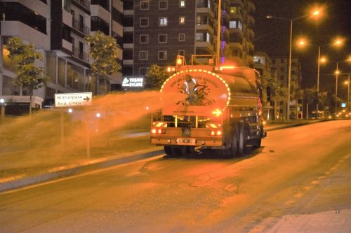 BÜYÜKŞEHİR’DEN YEŞİL ALANLAR İÇİN GECE MESAİSİ