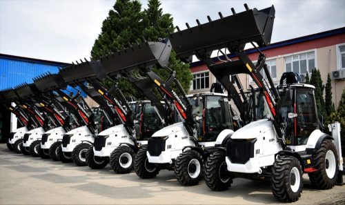 BÜYÜKŞEHİRDEN İLÇELERE İŞ MAKİNESİ TAKVİYESİ