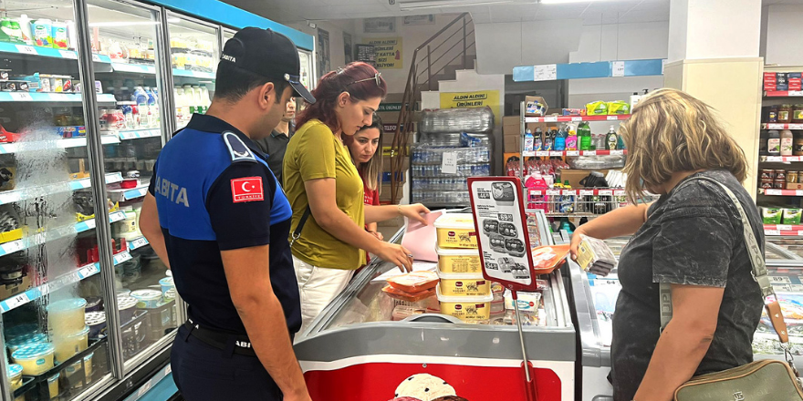 Bafra Belediyesi Zabıta Ekipleri Denetimlerini Aralıksız Sürdürüyor Fiyatlar da Değişen hiç bir şey yok diyor vatandaşlar Etiketler değişmeye devam ediyor