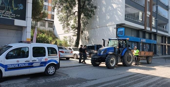 Alaçam’da Reflektör Tak Görünür Ol projesi uygulanıyor.