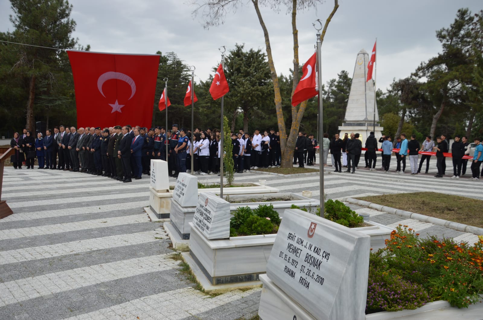 Bafra’da Cumhuriyetimizin 100. Yılında Şehitler Dualarla Anıldı