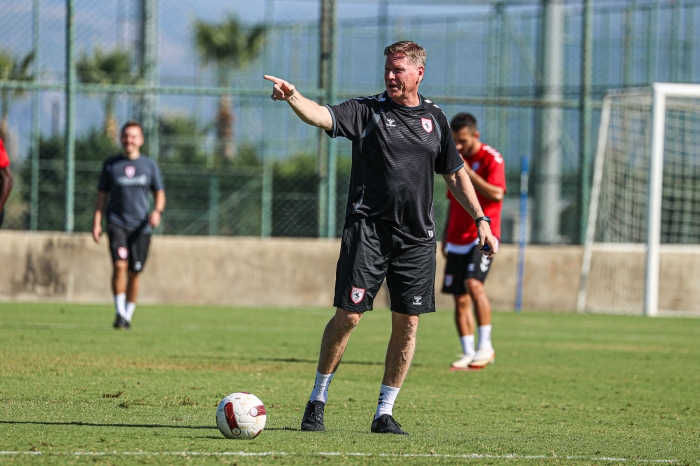 Yılport Samsunspor Teknik Direktörü Markus Gısdol ; Oyuncularımız da her zaman her maçta sahada “yüzde yüzünü” verecekler