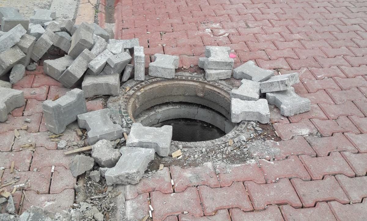 Mahalle sakinleri soruyor bu Rögar kapaklarını kimseye zarar gelmeden kim kapatacak