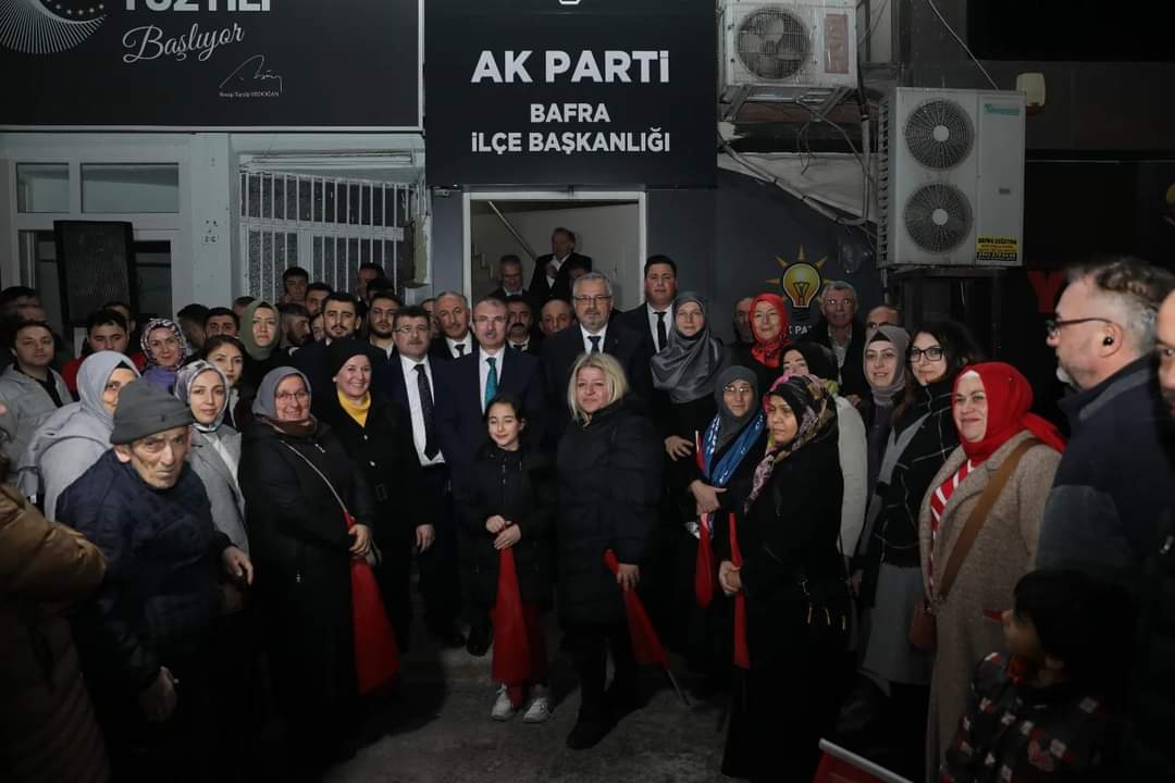 Bafra Belediye Başkanı ve Cumhur İttifakı AK Parti Bafra Belediye Başkanı Hamit Kılıç için Bafra girişinde bir karşılama töreni