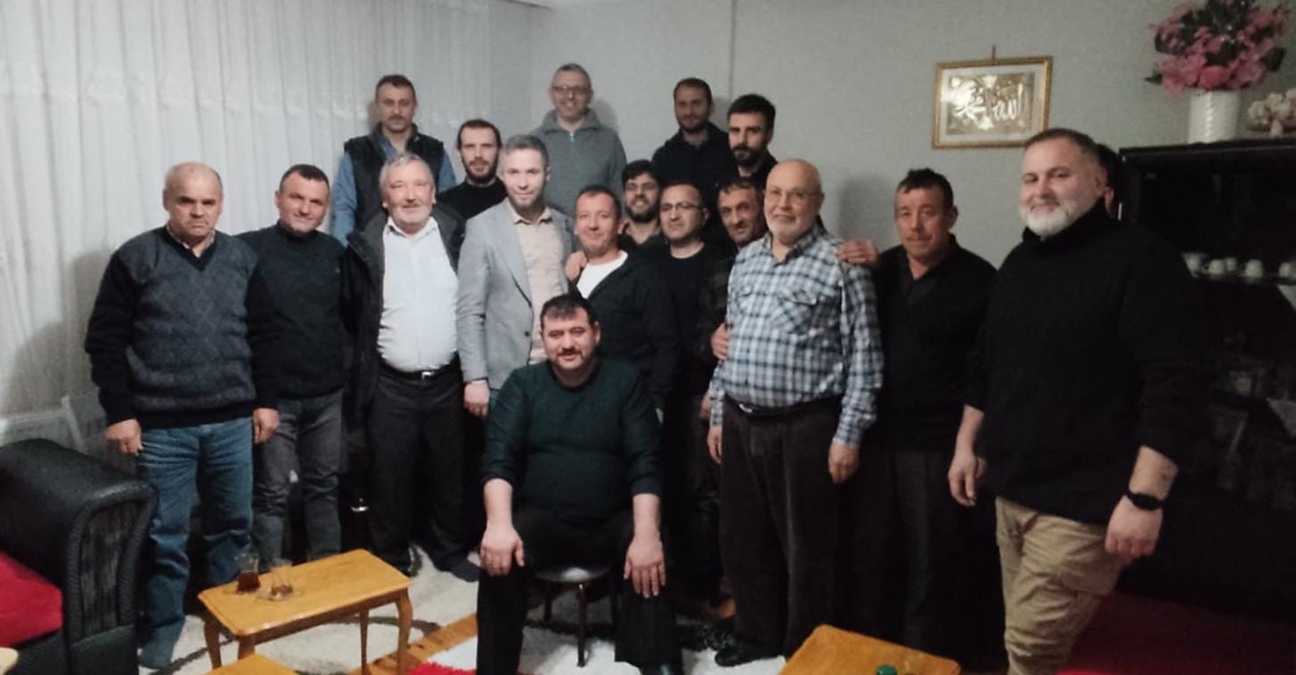 İshaklı Mahallesi Muhtar Adayı Uğur Usta Seçmenleriyle Ev Buluşmalarına başladı