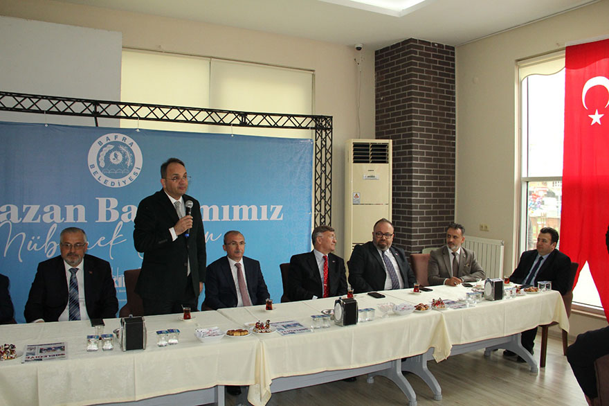 Bafra Protokolü Ramazan Bayramında Halkla Bayramlaştı