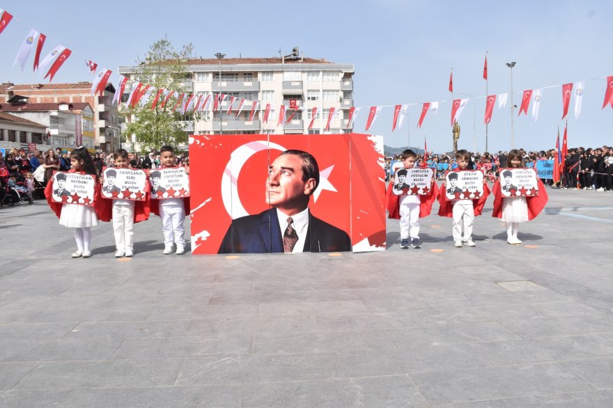 YAKAKENT’TE 23 NİSAN ULUSAL EGEMENLİK VE ÇOCUK BAYRAMI COŞKUSU