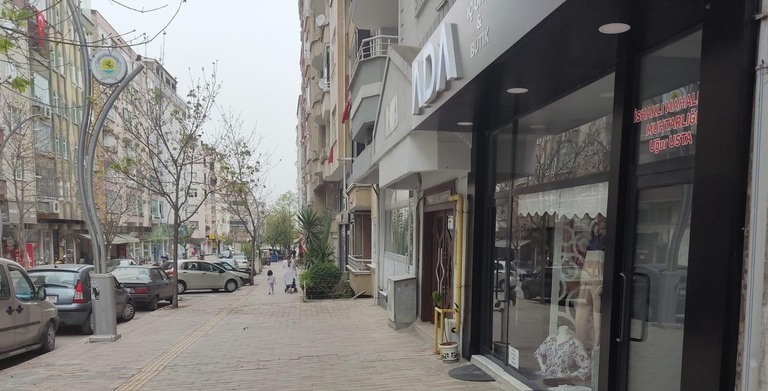 İshaklı Mahallesi Muhtarlığı Yeni Adresi   İshaklı Mahallesi Gençlik Caddesi eski Ziraat Bankasının karşısı