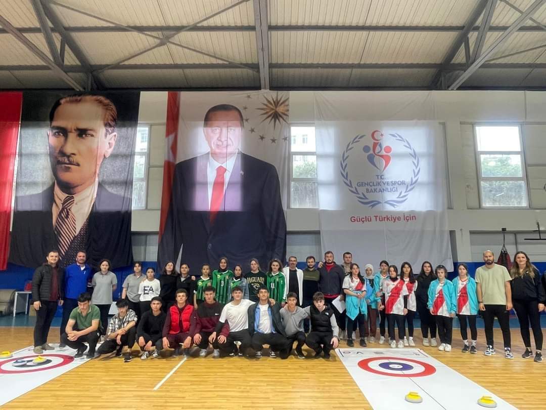 Alaçam’da  Okullar Arası Bilek Güreşi