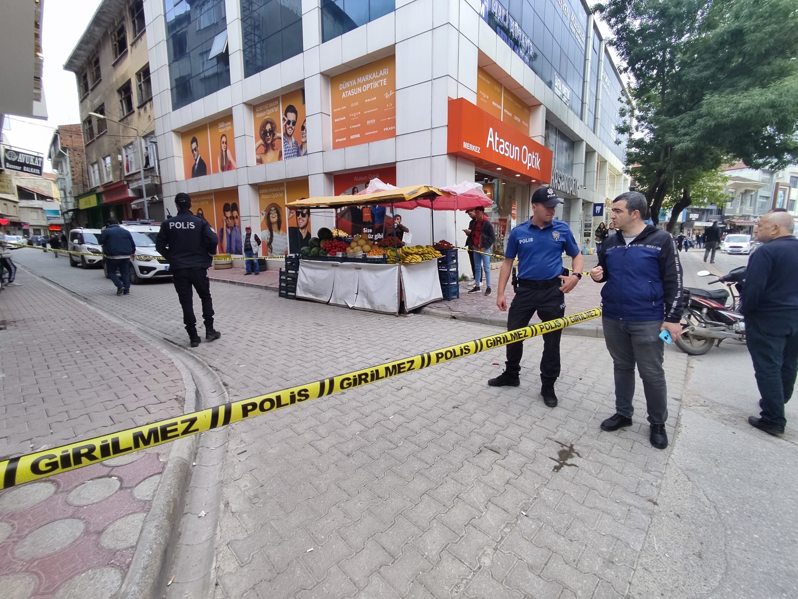 CUMHURİYET MEYDANIN DA POMPALI DEHŞETİ