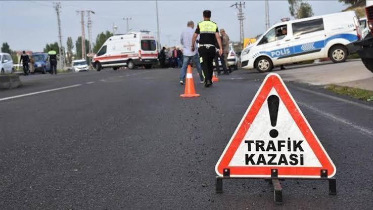 Alaçam’daki Kazada 3 kişi yaralandı