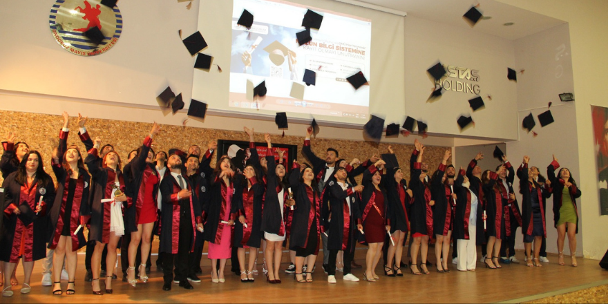 OMÜ Bafra Şevket Aşcı Turizm Fakültesinde Mezuniyet Çoşkusu