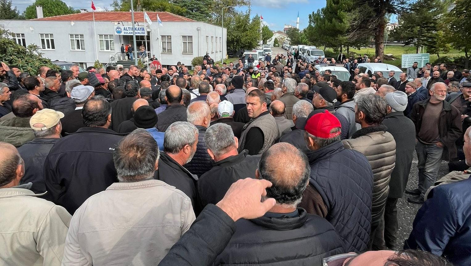 Bafra Ovası daki Çiftçilerden Tarımsal Sulama Zammına Büyük Tepki