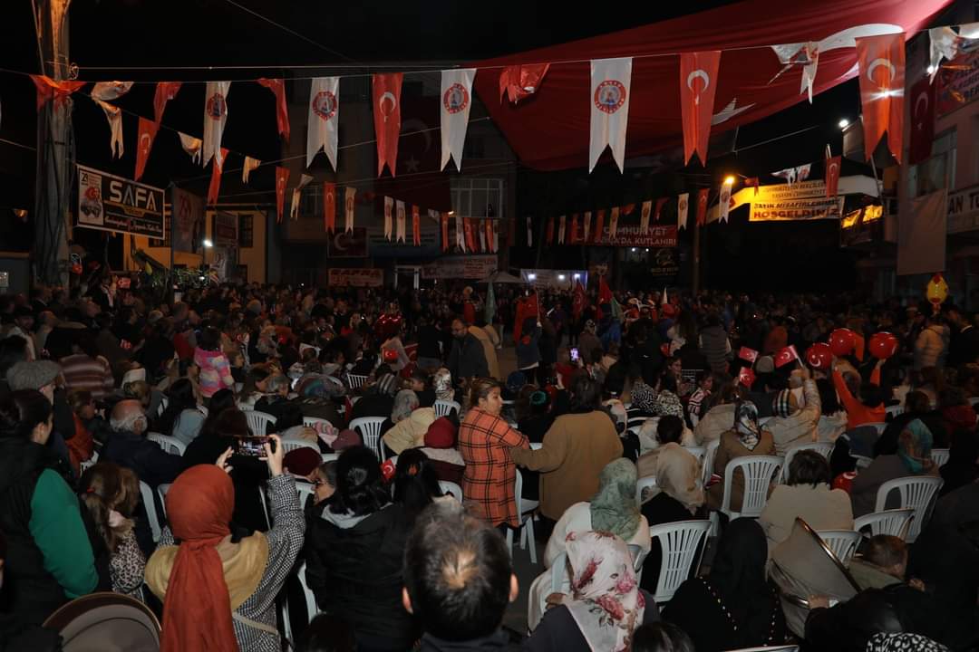 Gazi Paşa Mahallesin de Geleneksel Cumhuriyet Bayramı Kutlaması