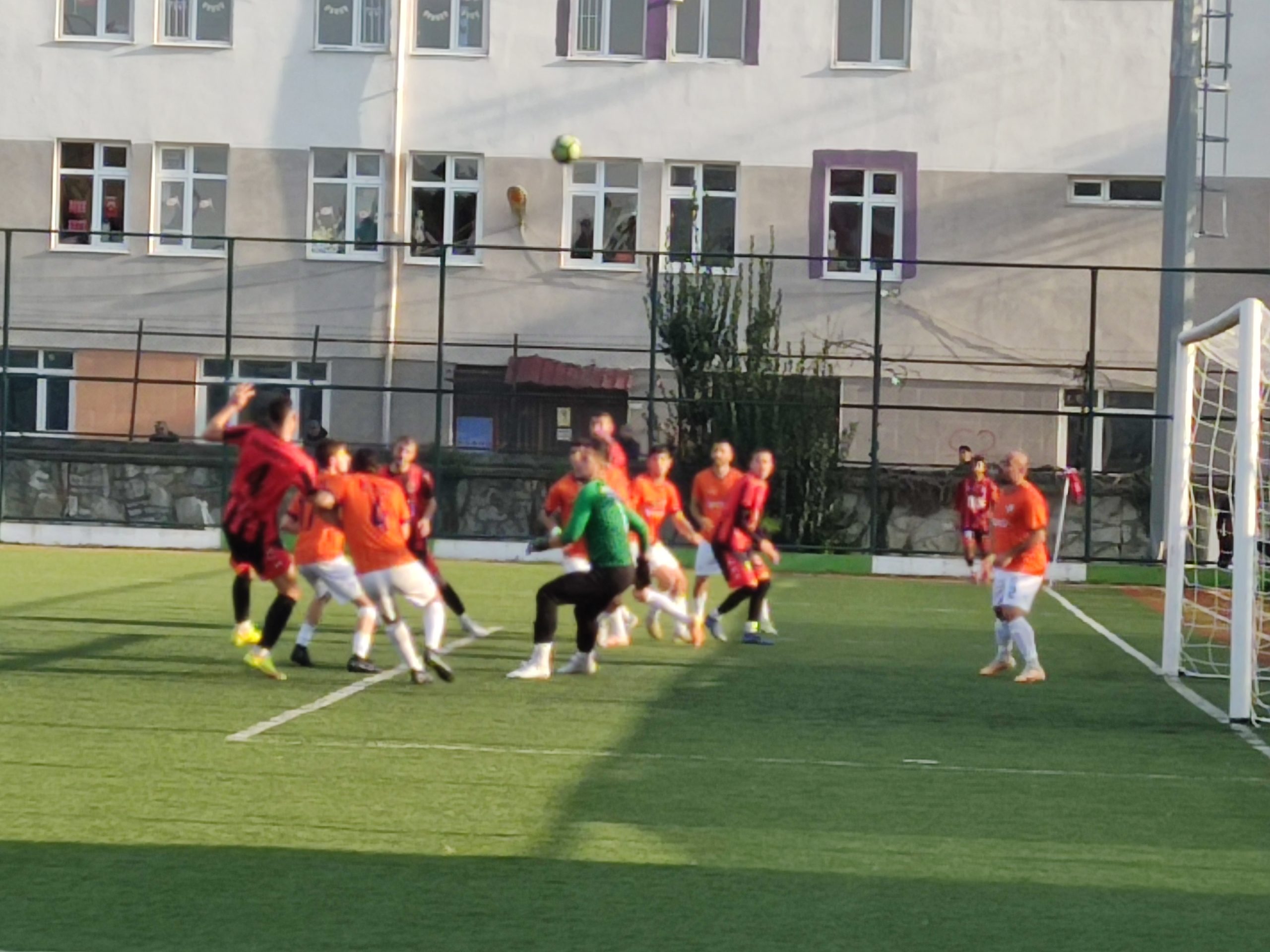 1930 Bafraspor Geriden gelerek Maçı kazanmasını bildi