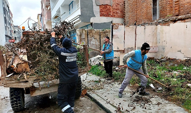BELEDİYE EKİPLERİNDEN HUMMALI ÇALIŞMA