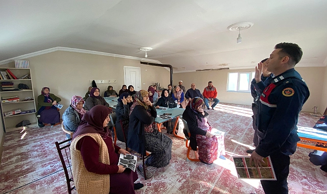 JANDARMA’DAN EN İYİ NARKOTİK POLİSİ ANNE EĞİTİM SEMİNERİ