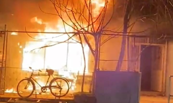 Oto Döşemeci de Çıkan Yangın Korkuttu