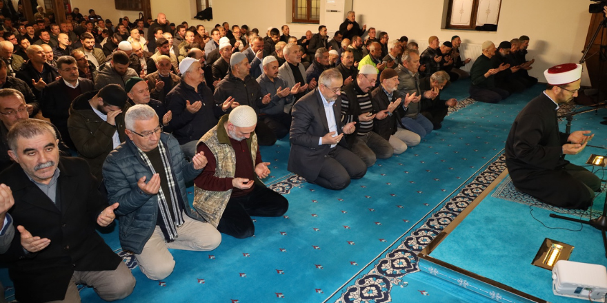 Bafra’da Regaip Kandili Camilerde İdrak Edildi