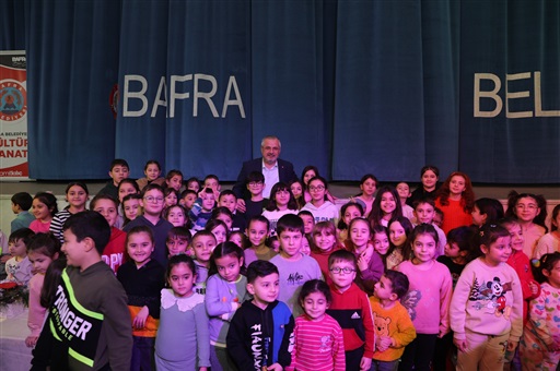 BAFRA’DA ÖĞRENCİLER KARNE ŞENLİĞİ’NDE COŞTU