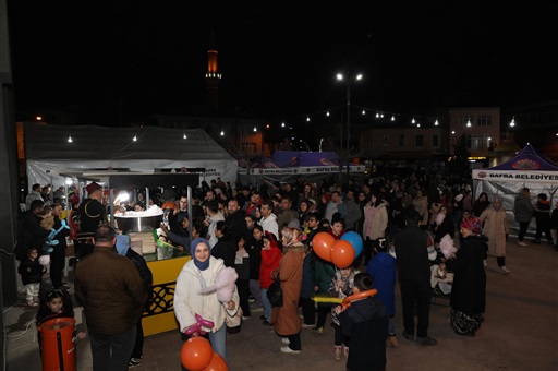 BAFRA BELEDİYESİ RAMAZAN ŞENLİKLERİNDE ÇOCUKLAR EĞLENCEYE DOYDU