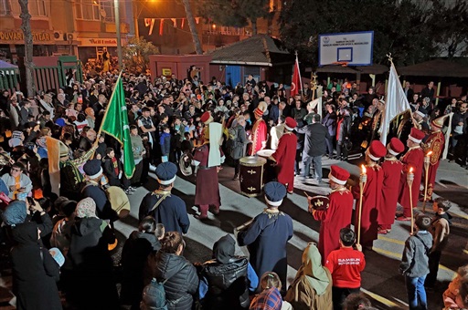 BAFRA’DA SELE SEPET TOP KANDİL ŞENLİKLERİ GÖRSEL ŞÖLENE DÖNÜŞTÜ