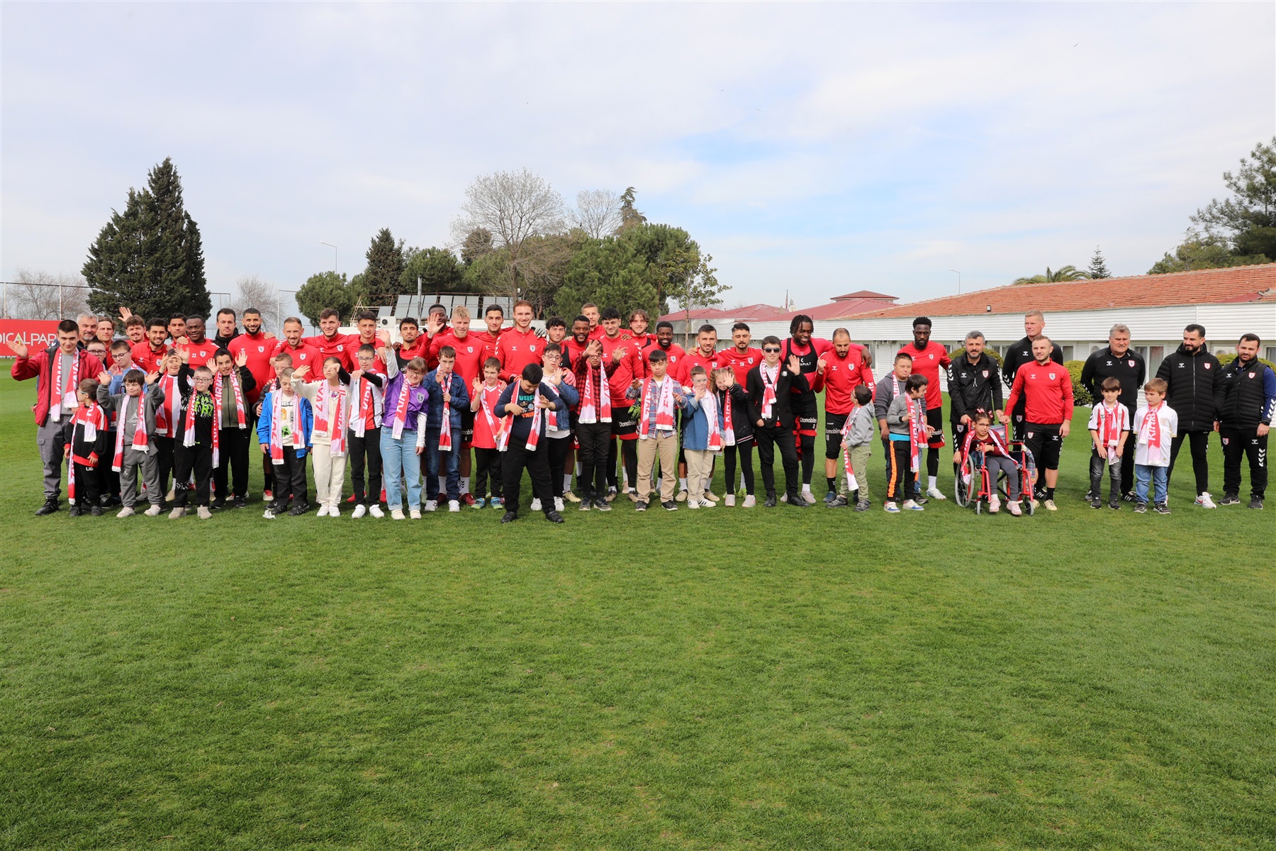 BAFRA BELEDİYESİ’DEN DOWN SENDROMLU ÇOCUKLARA ÖZEL GEZİ