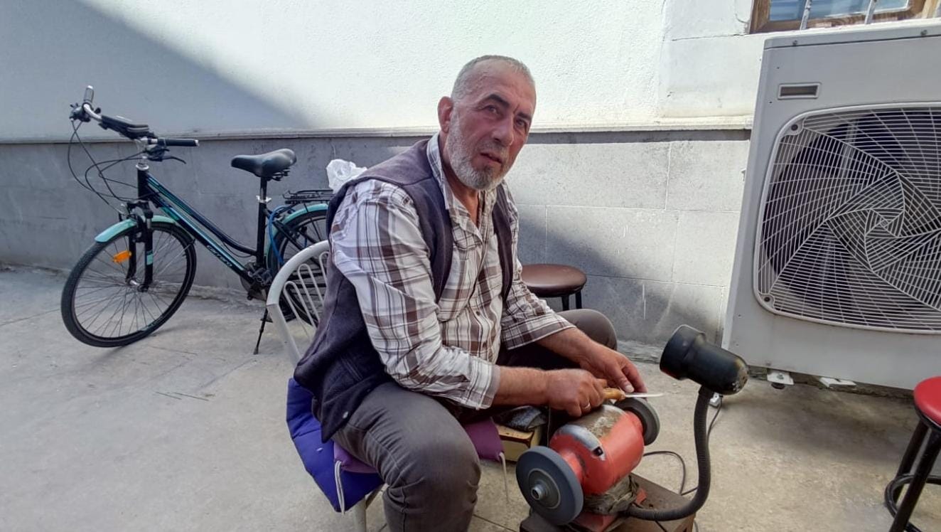 Kurbanlık Bıçaklar Bilenirken, Yenileri Görücüye çıktı