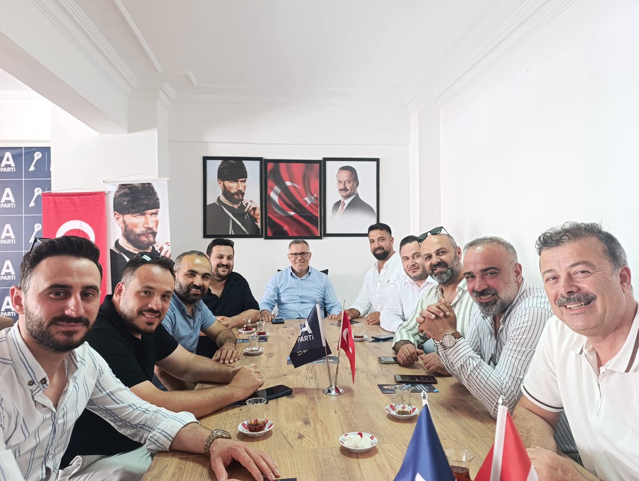 Anahtar Partisi Bafra Teşkilatı Bayramlaştı