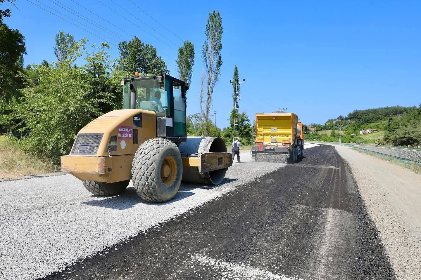 YAKAKENT’TE BOZULAN YOLLAR YENİDEN YAPILDI