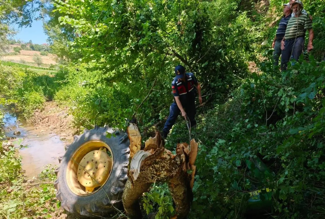 Alaçam’da Traktör Kazası 76 yaşındaki sürücü hayatını kaybetti