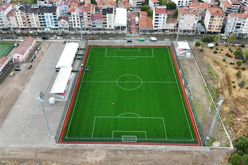 Gençlik ve Spor Bakanlığı tarafından yapımı tamamlanan modern Suni Çim Saha hizmet startını verdi