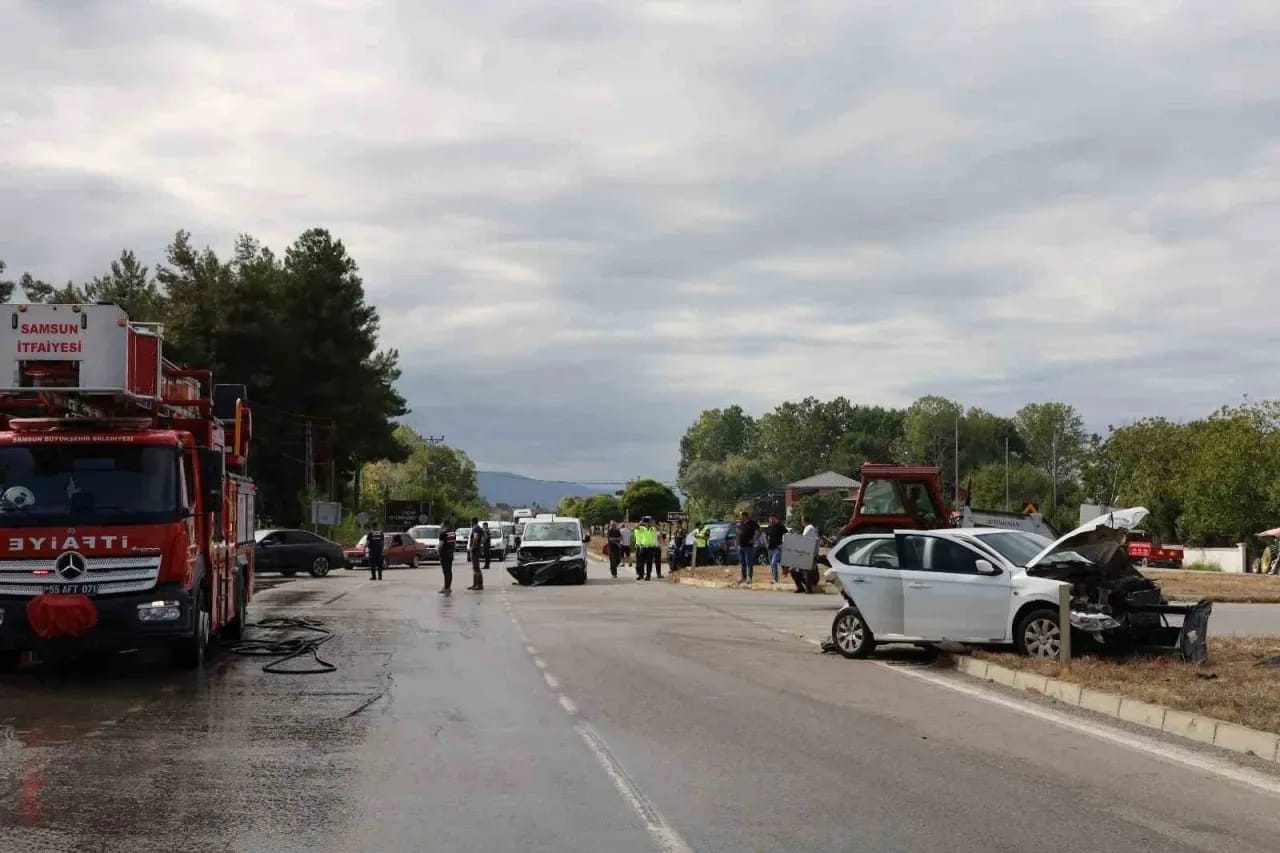 Alaçam yolu üzerinde kaza 6 yaralı
