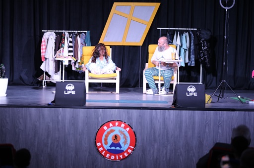 “PARÇA TESİRLİ PAZARLAR” OYUNUNA YOĞUN İLGİ