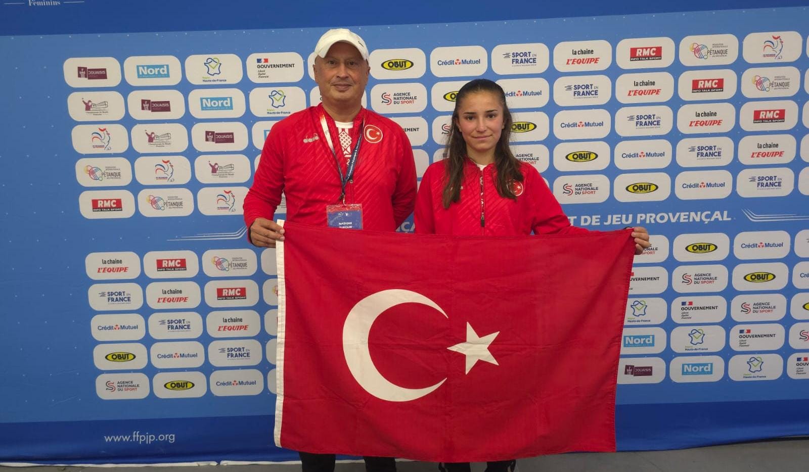 Türkiye rekortmeni 15 yaşındaki Yağmur TOSUN Dünya 3.sü