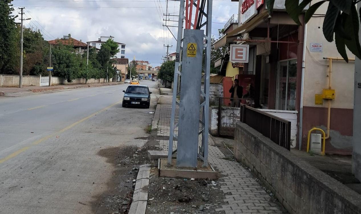 Alparslan Mahallesinde Engelliler  ve vatandaşlar için  Engel bir Durum Var