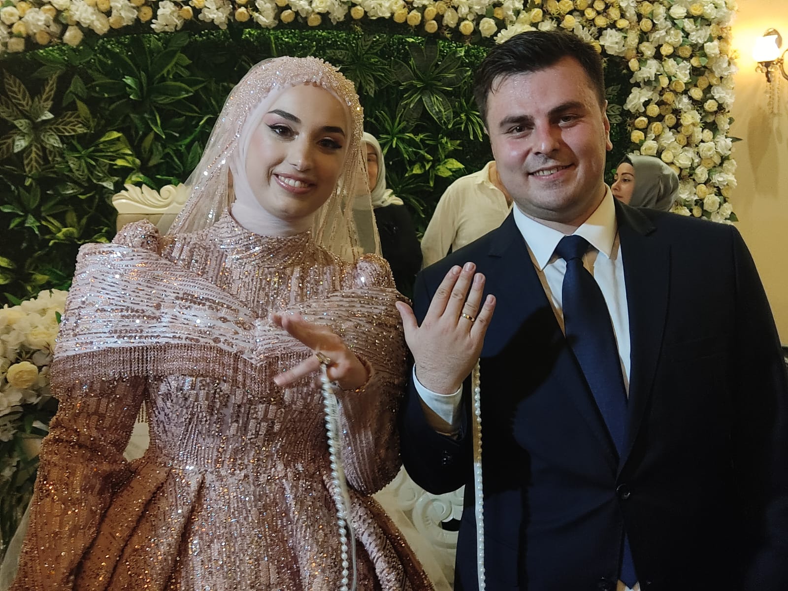 Rabia ve Muhammet Evliğe İlk Adımını Sevenleriyle Birlikte Attı