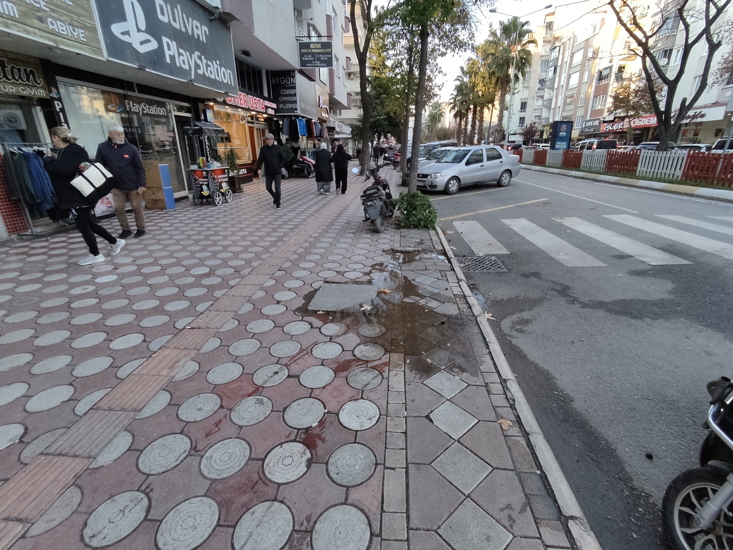 Bafra’da Tıkanan Kanalizyon Gideri Hoş olmayan Görüntü ve Koku yapıyor