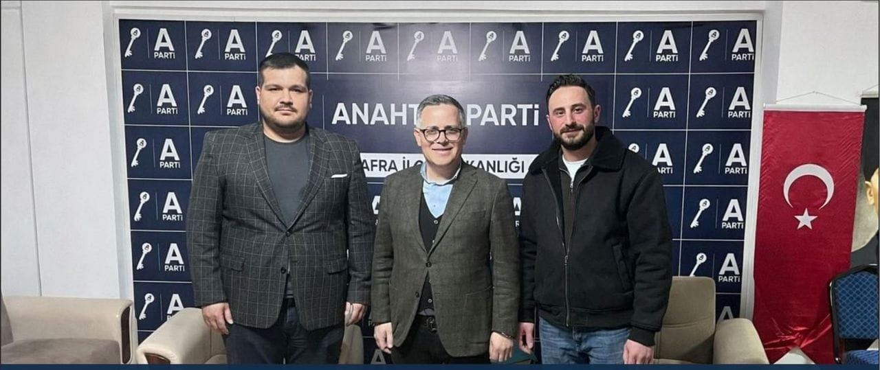 Anahtar Parti Bafra İlçe Teşkilatı Gençlik Kolları’nda Bayrak Değişimi