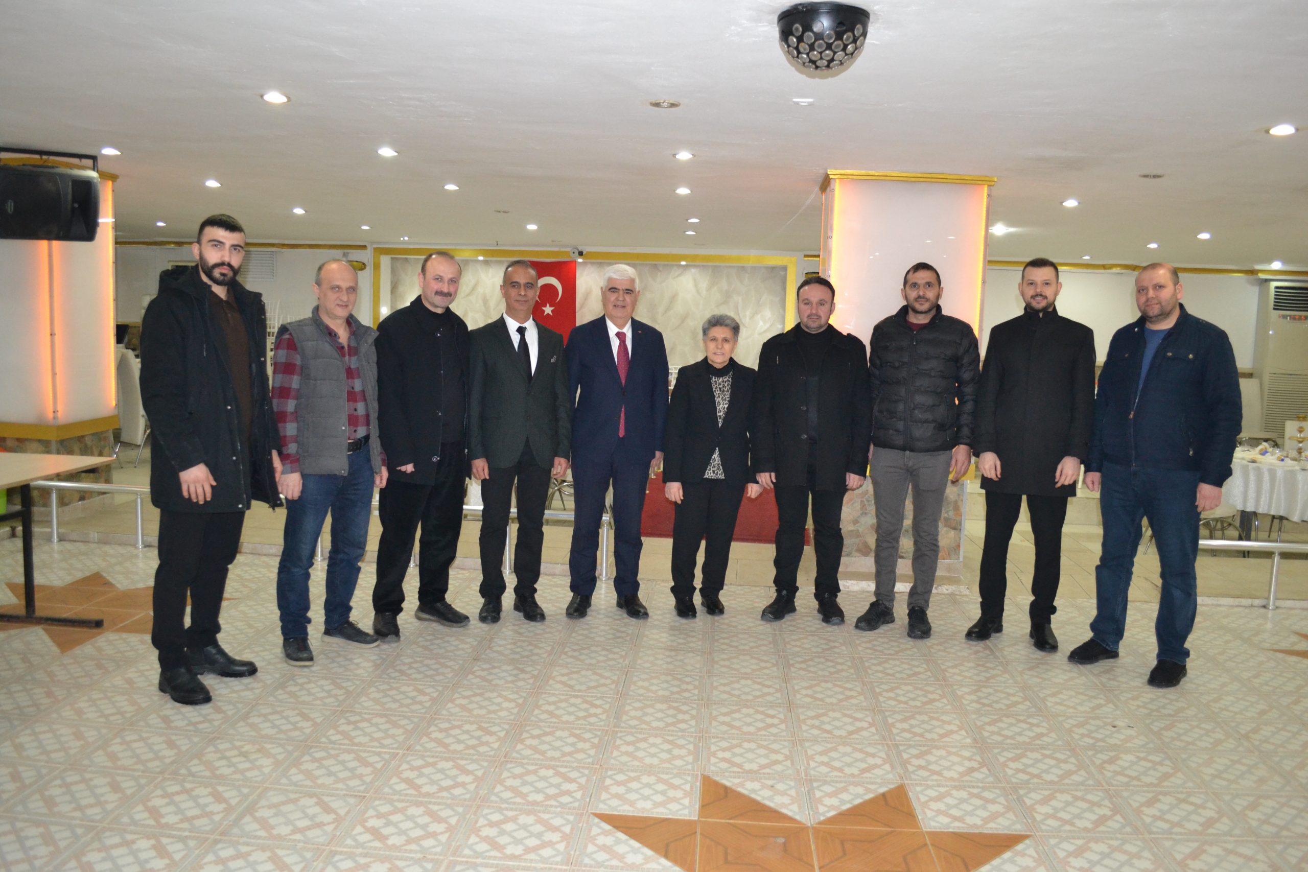 Terziler Tuhafiyeciler  ve Hazır Giyim Esnaf ve Sanatkarlar Odası Üyeleriyle İftar Programın da Buluştu