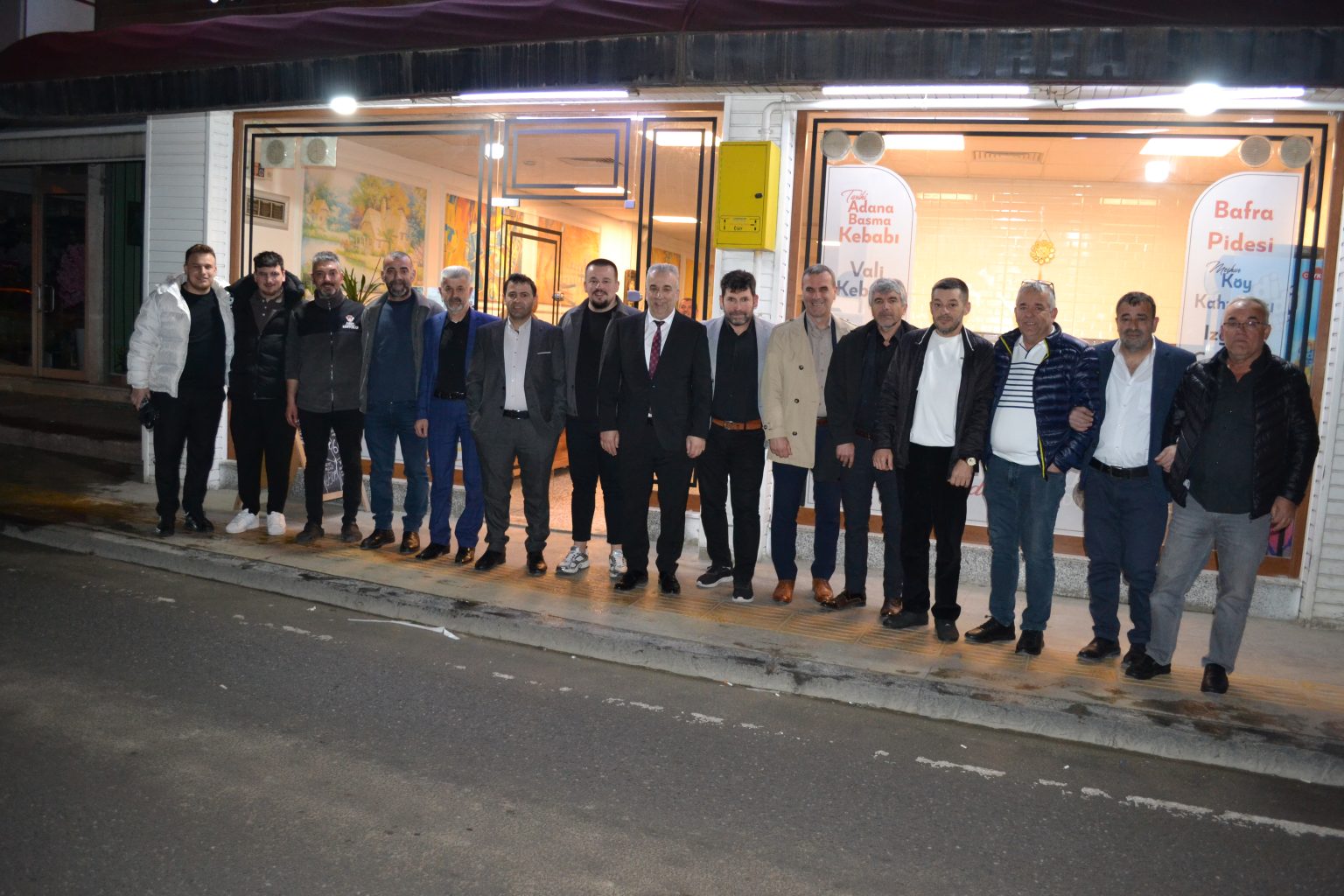 Bafra Marangoz Mobilya Ve Ağaç İşleri Odası Üyeleriyle İftarda Buluştu