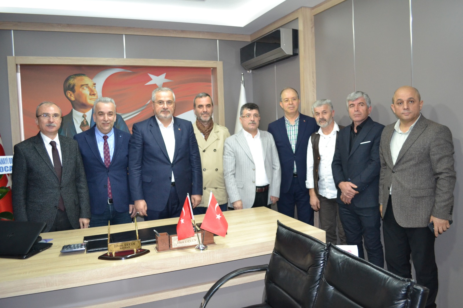 AK Parti Heyetinden Bafra Marangoz Mobilya Ve Ağaç İşleri Odası Başkanı İlhan Erken ile Yönetimine Hayırlı olsun Ziyareti